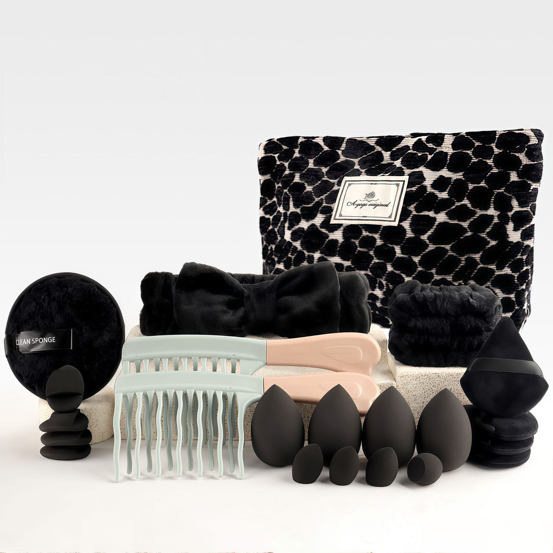 Makeup Brush Set Chic Fragranc - огляд і ціна Beauty Bag Makeup