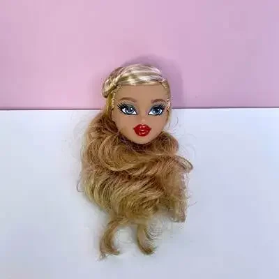 Beautiful Bratzdoll Makeup Dol - огляд і ціна Beauty Love Makeup