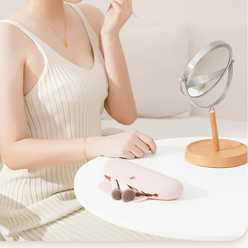 Silicone Travel Makeup Brush H - огляд і ціна Beauty Makeup Artist